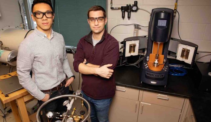 Researchers With Battery Technology Cropped-L. Brian Stauffer : University of Illinois