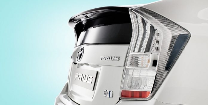 Prius 2010 close up-cc-Toyota Motor Europe