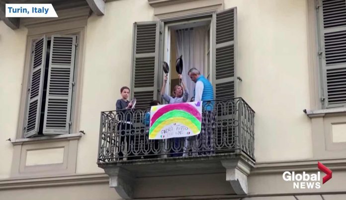 Italian Family Singing on Balcony-Global News Youtube Screenshot