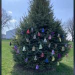 Woman Creates Neighborhood ‘Giving Tree’ With Her Free Homemade Face Masks