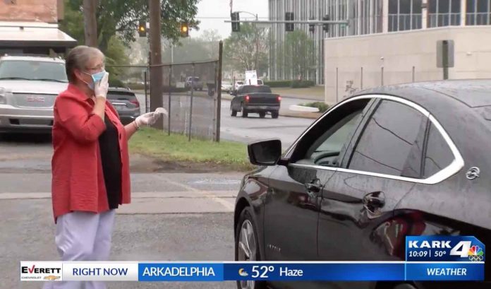 Colonial Steakhouse Employee-KARK News Youtube Screenshot