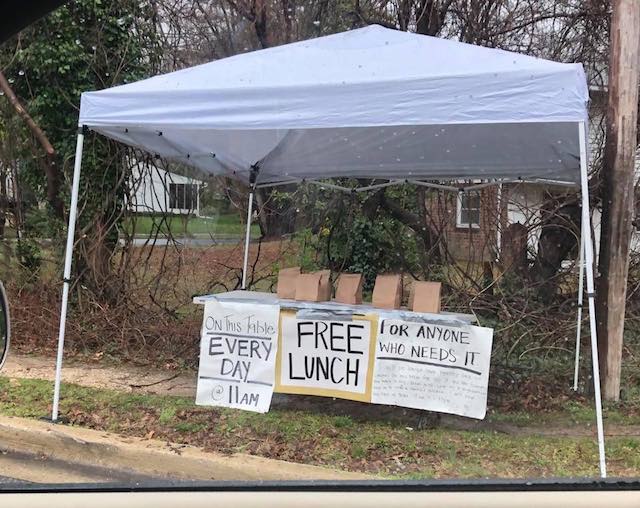 Mystery Mom Has Been Leaving Out Free Bagged Lunches ‘Made With Love’ for Anyone Who May Need Them  Free-Lunches-During-Quarantine-Full-Delegate-Nic-Kipke-Facebook