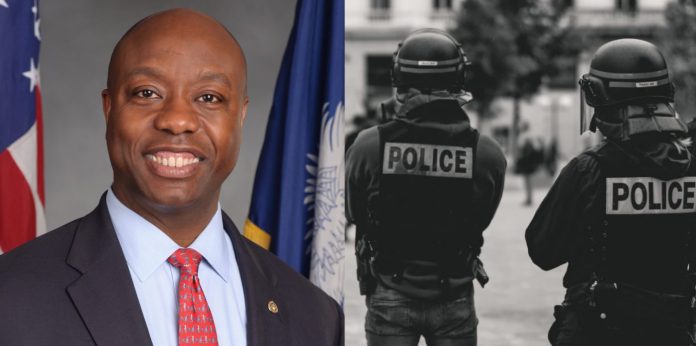 Senator Tim Scott-r-sc-with-police-pubdomain-ev