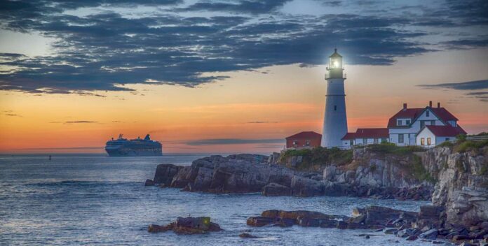 lighthouse-ship-ocean-Cape Elizabeth-Maine-pubdomain-Keith Luke