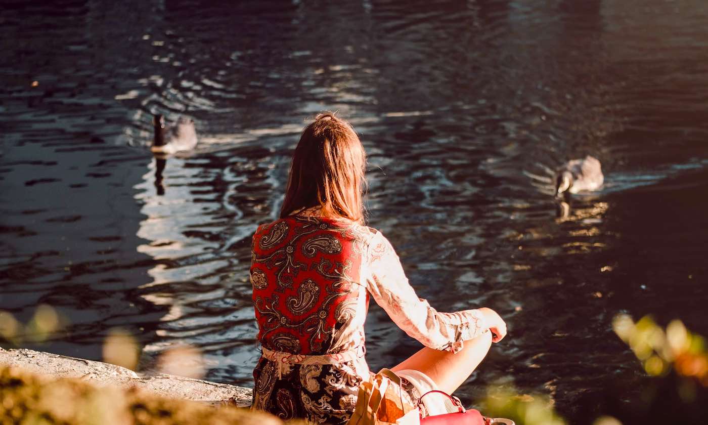Bagaimana Meditasi Dapat Membantu Anda Membuat Lebih Sedikit Kesalahan