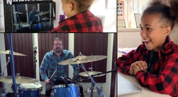 Dave-Grohl-Nandi-Bushell-screenshot-Twitter