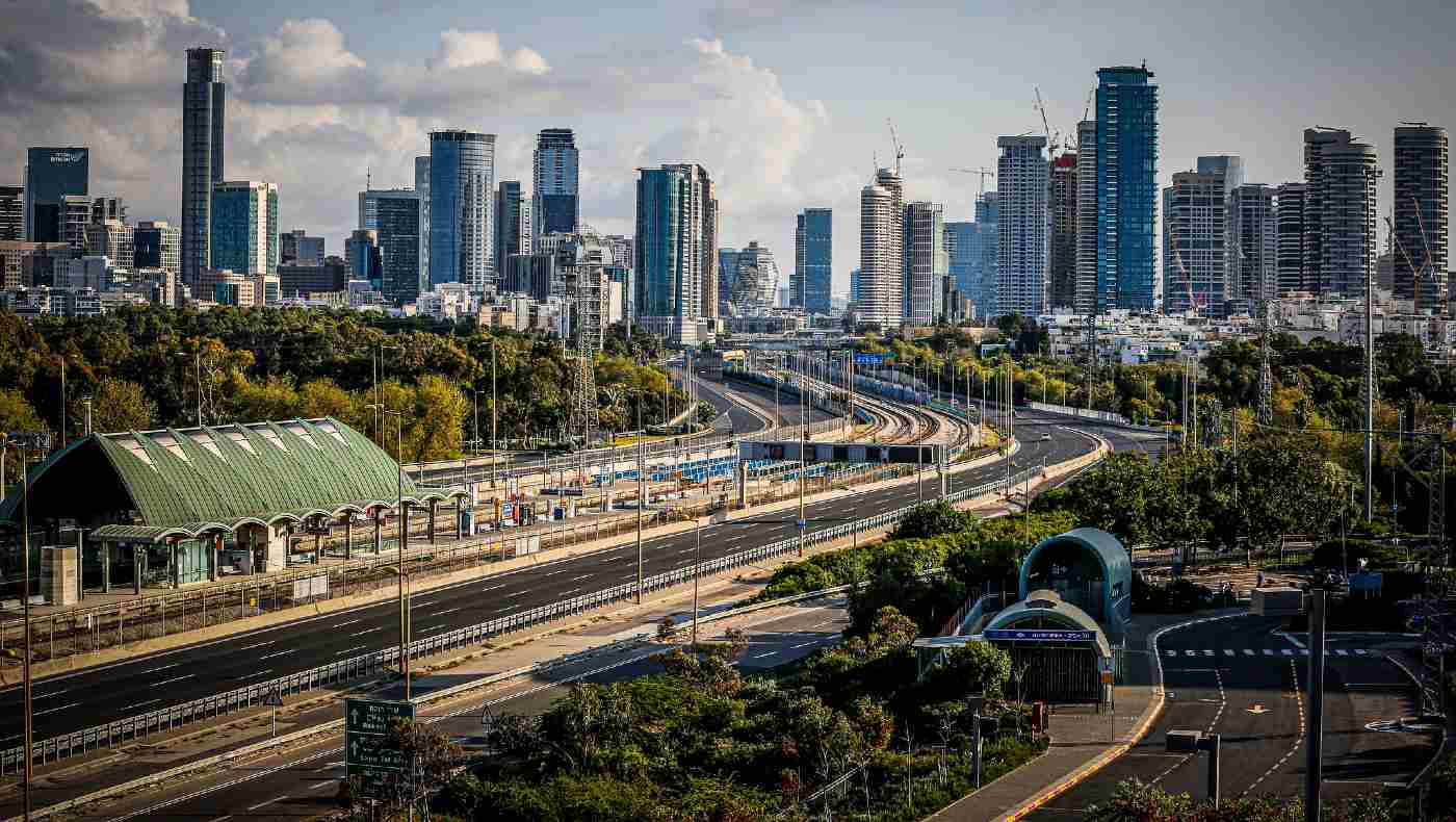 tel-aviv-to-become-first-city-with-electric-road-that-charges-public-transportation