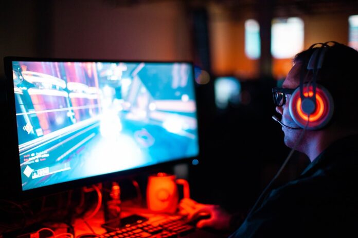 video-gamer-public domain-sean do