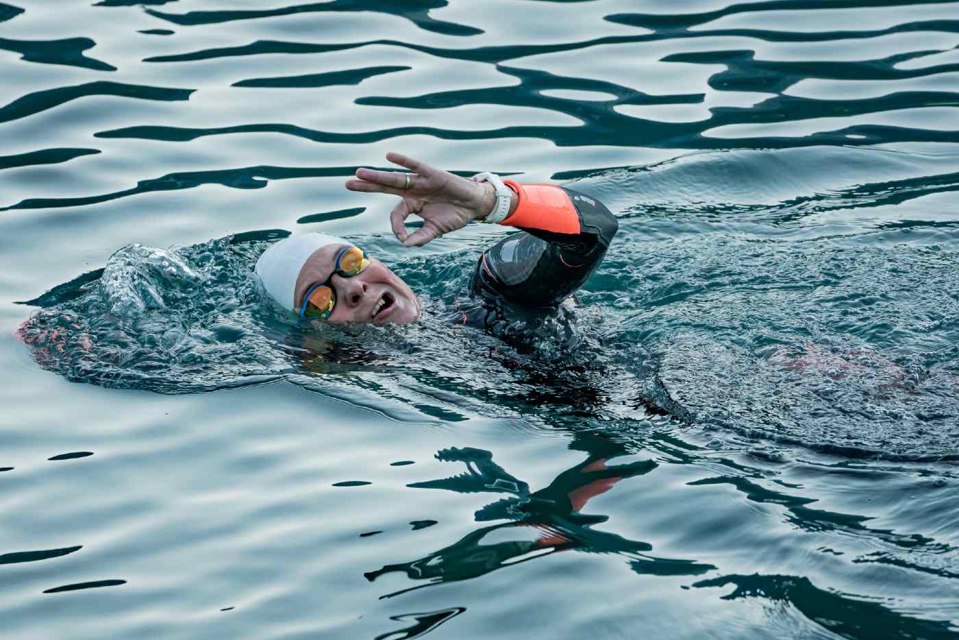 Cancer Survivor Menjadi Wanita Pertama yang Menyelesaikan Triathlon yang Melelahkan Meliputi 330 Mil dalam 5 Hari