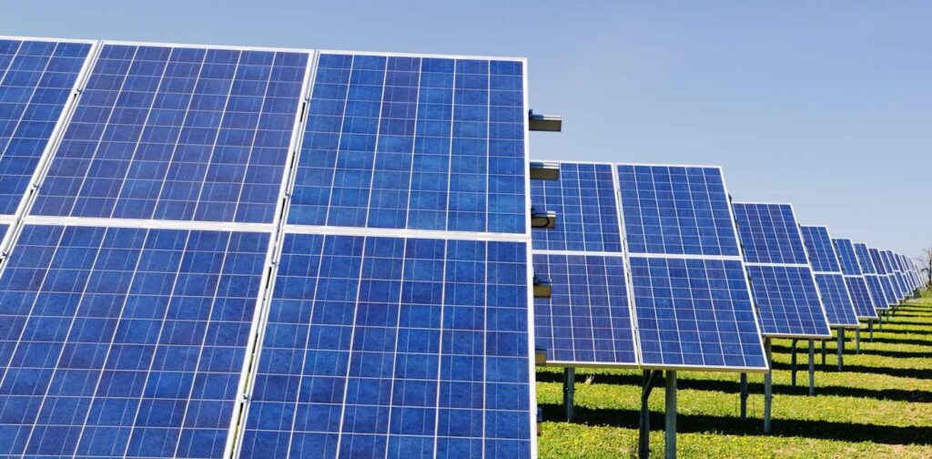 El Mayor Fabricante de Paneles Solares de Estados Unidos Líder en el Mundo  en el Reciclaje de Paneles: Recuperación del 95% de los Materiales