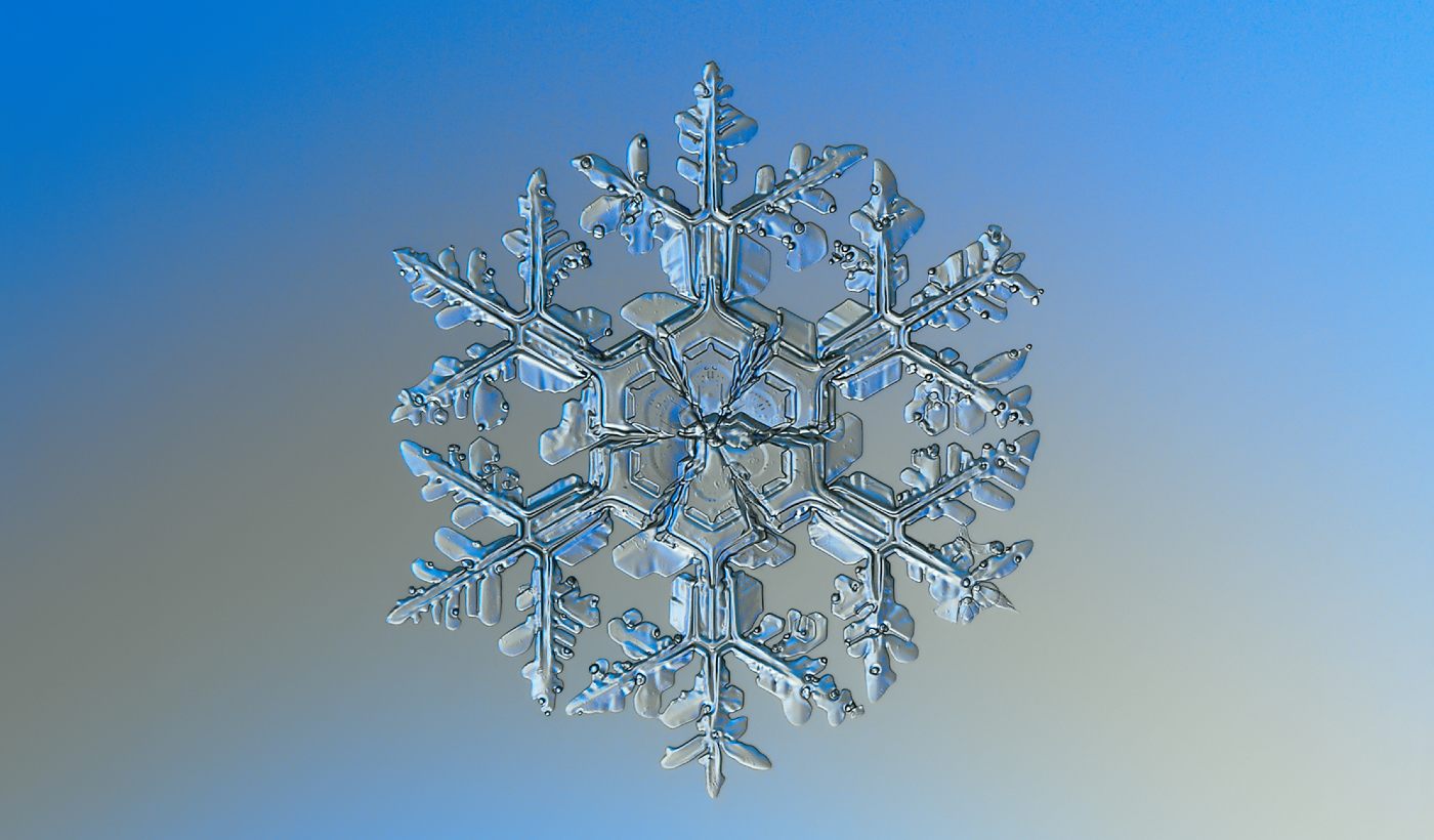 Por qué los copos de nieve son simétricos y hexagonales? La