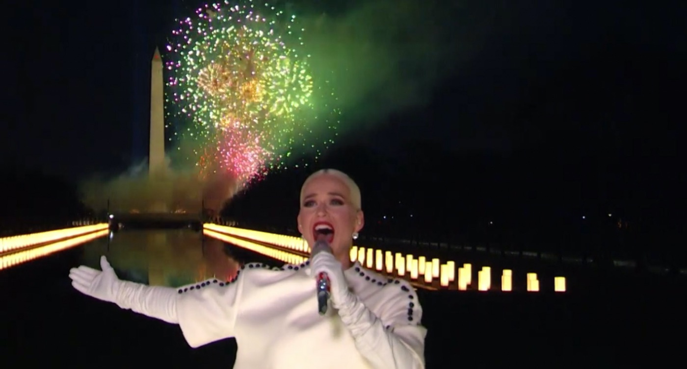 Tonton Lady Gaga, Garth Brooks, Katy Perry, dan J.Lo Menyanyikan Lagu Favorit Amerika di Acara Pelantikan