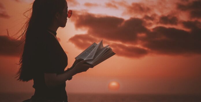 book reading future-optimism-pubdomain-Aziz Acharki