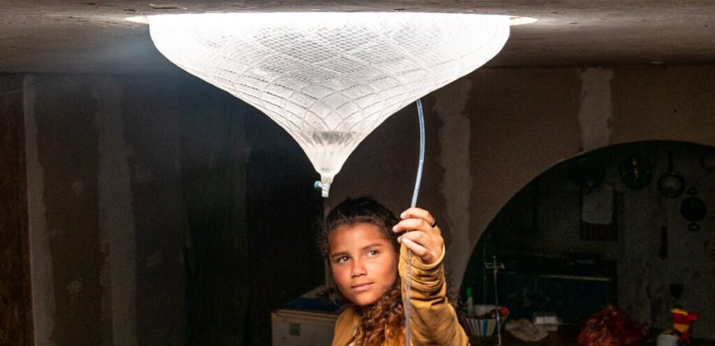 New Zealand Designer Makes Ingenious Solar-Powered Skylight That Desalinates Water For Drinking