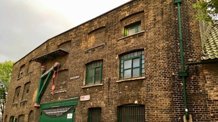 whitechapel bell foundry cc license wikimedia commons No Swan So Fine