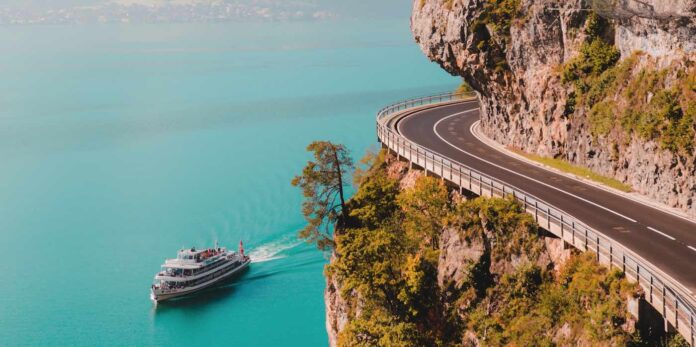 highway road travel cruise ship adventure-pubdomain Jairph