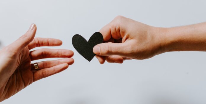 heart kind help generous help kelly-sikkema-unsplash public domain