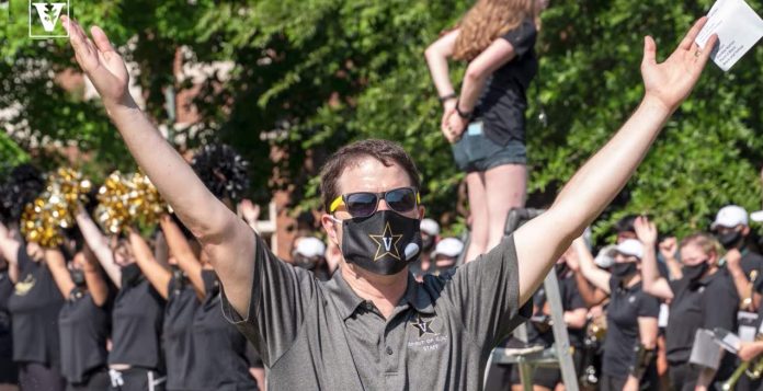 Vanderbilt University student in mask-youtube VU