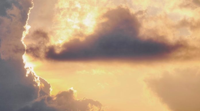 clouds silver lining heaven pubdomain Rowan Heuvel