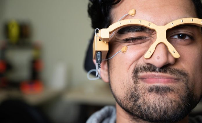 wearable head glasses tech for wheelchair paralysis-Georgia Tech released