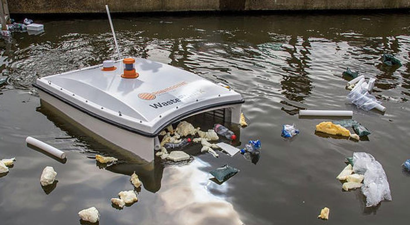 Drone Apung Menelan Berton-ton Sampah Plastik Sebelum Mencapai Laut