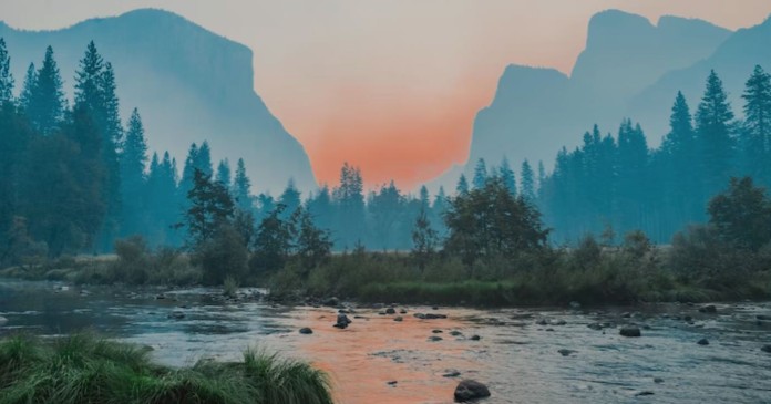 morning river mountains nature sunrise-pubdomain Bailey Zindel