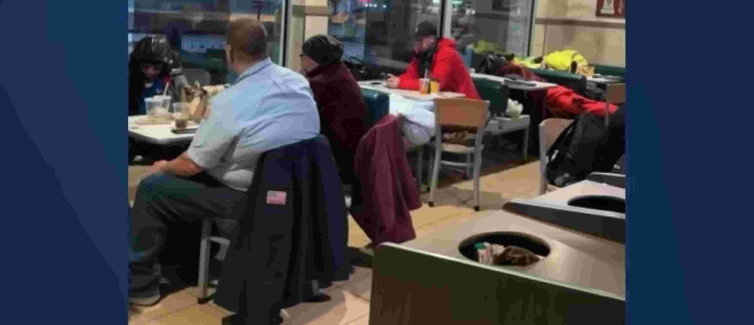 Pekerja McDonald’s Membuka Restorannya sebagai Tempat Penampungan Badai 24 jam Selama Blizzard di Timur Laut