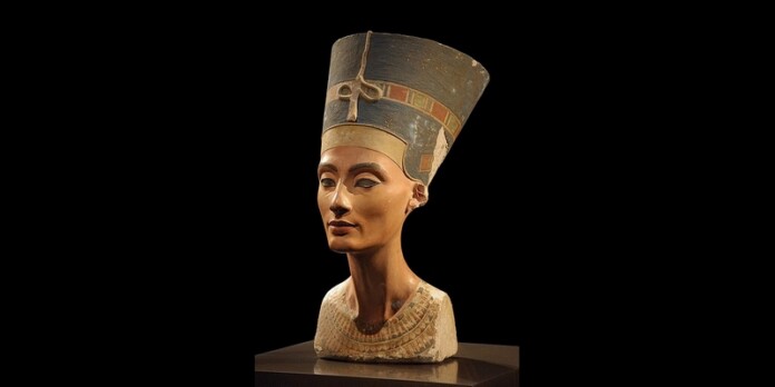 The Nefertiti Bust at the Neus Museum - CC 3.0. Philip Pikart