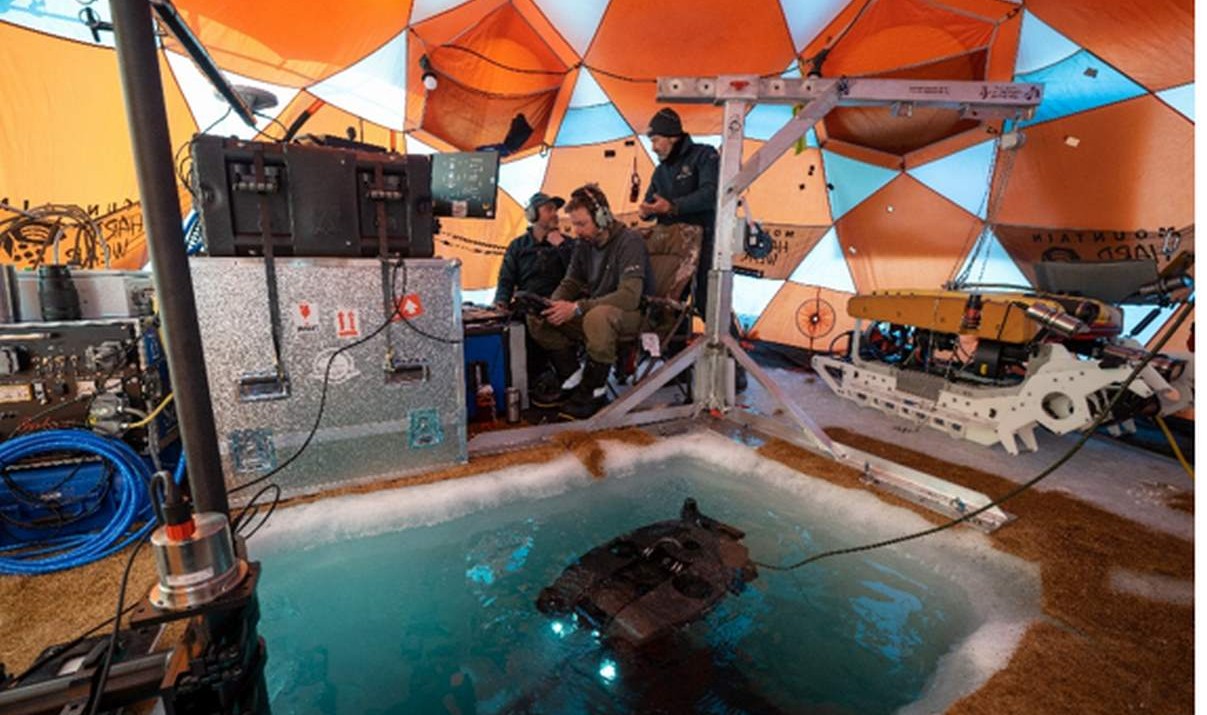 Marine Archaeologists Recover Nearly 300 Artifacts from Finest Preserved Wooden Shipwreck