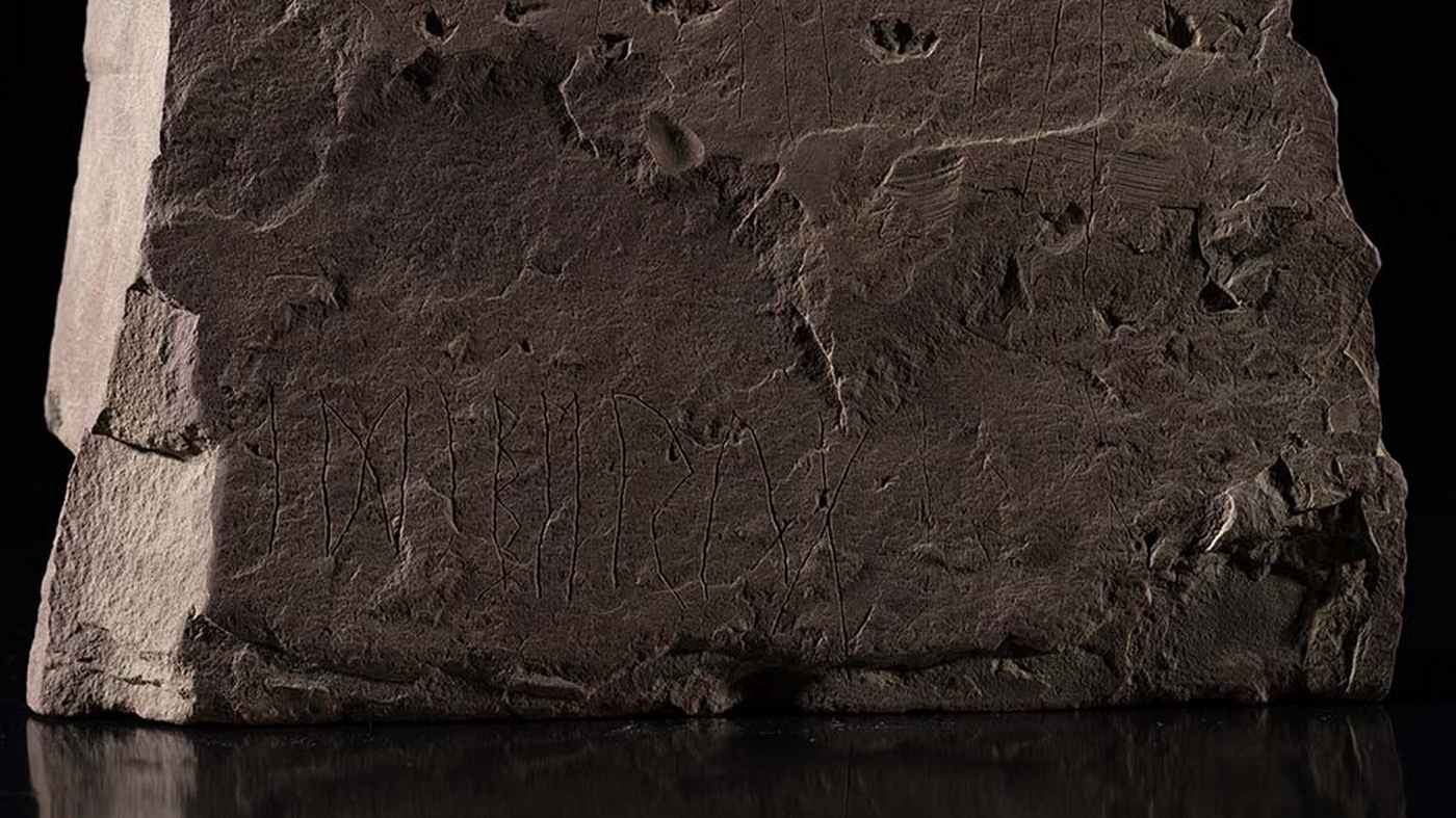 Runestone ‘Sensasional’ Ditemukan di Norwegia Dengan Prasasti Misterius – Mungkin Tertua di Dunia