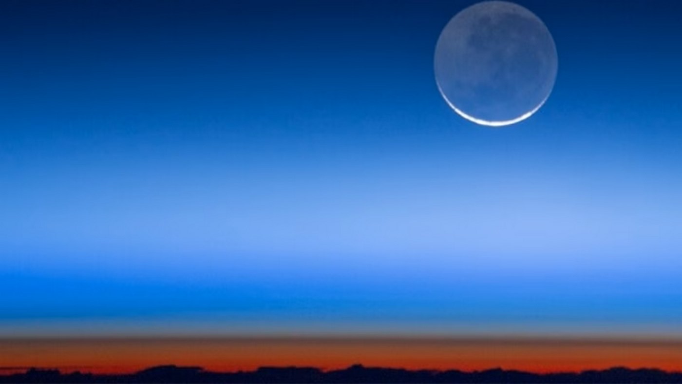 Lihat Bulan di Bawah “Cahaya Da Vinci” dalam Tiga Hari Berikutnya