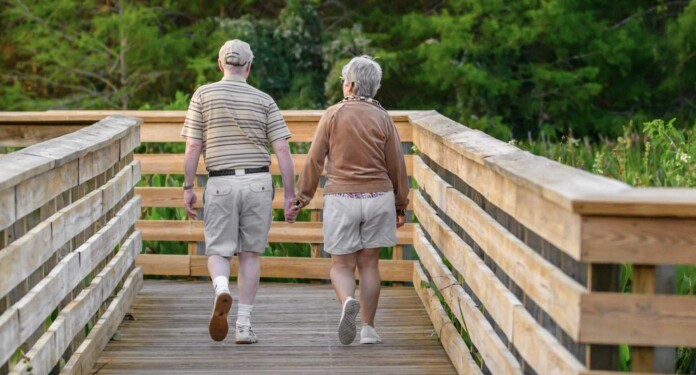 seniors couple walking marriage exercise-pubdomain Richard Sagredo