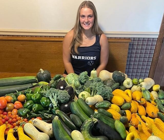 Iowa Teen Has Donated 7,000 Pounds of Produce from Her Own Garden to Foodbanks in Quad Cities