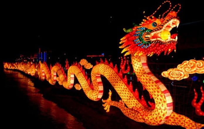 Dragon Latern Festivel in Hunan - GoShows, CC 4.0.