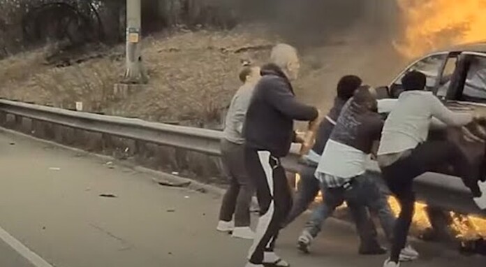 Good Samaritans rescue car driver from fire kindness- released Kadir Tolla