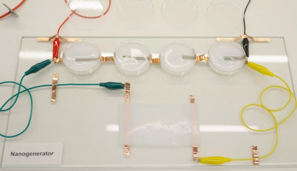 The Nanogenerator Devised By Uq Researchers Uses Greenhouse Gas to Produce Electrcity.credit Dr Zhuyuan Wanguq E1713514490150