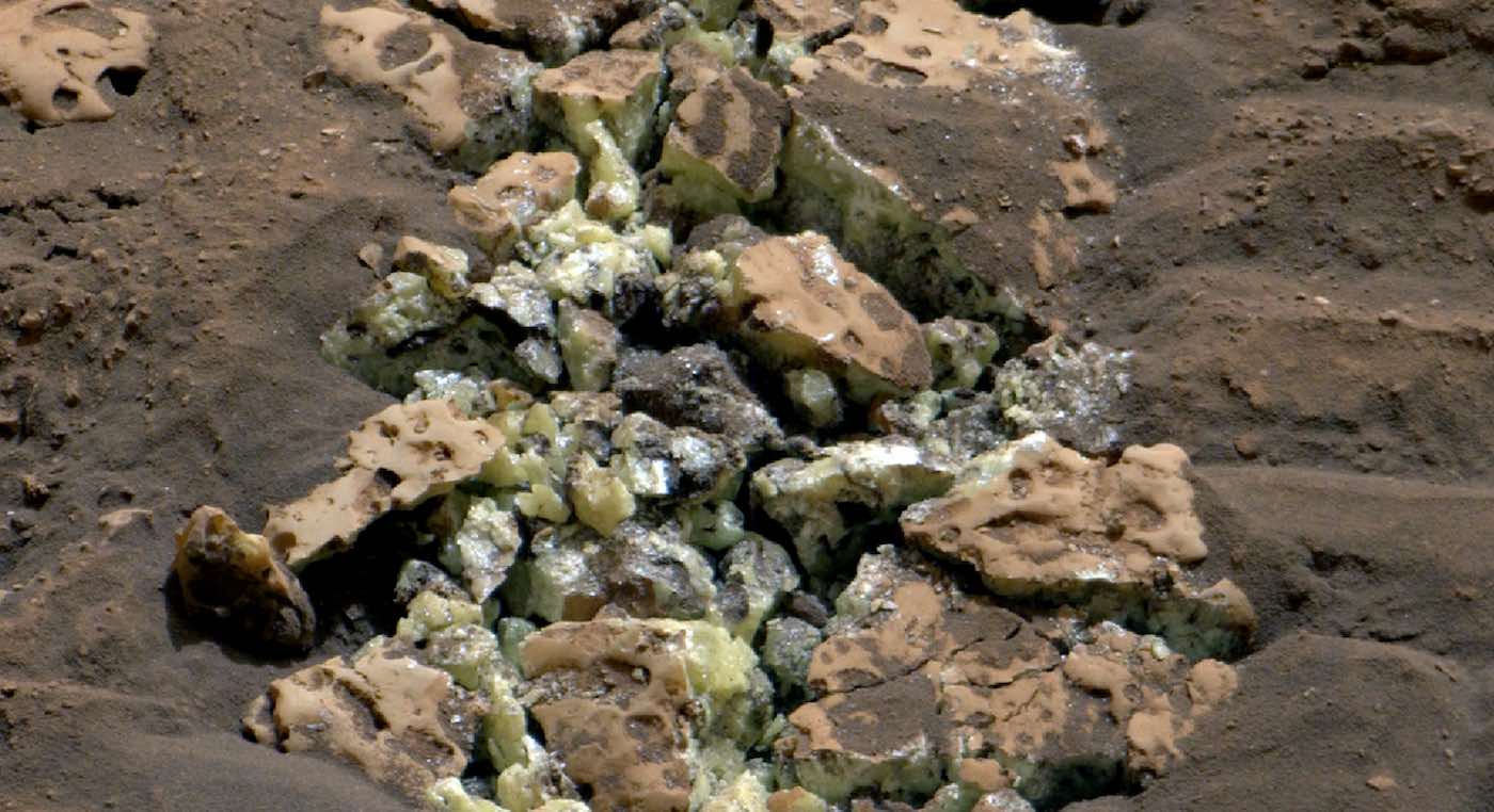 NASA Stunned by Discovery After Mars Rover Breaks Open a Rock