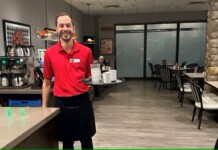 A Waiter in Canada is Learning Cree to Better Serve Customers: ‘Immediately People Would Light Up’