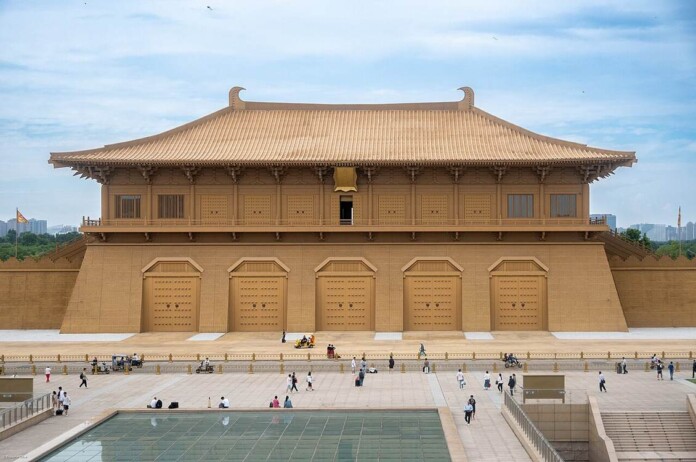 The Daming Palace Danfeng Gate - credit CC 2.0 Xiquinho Silva