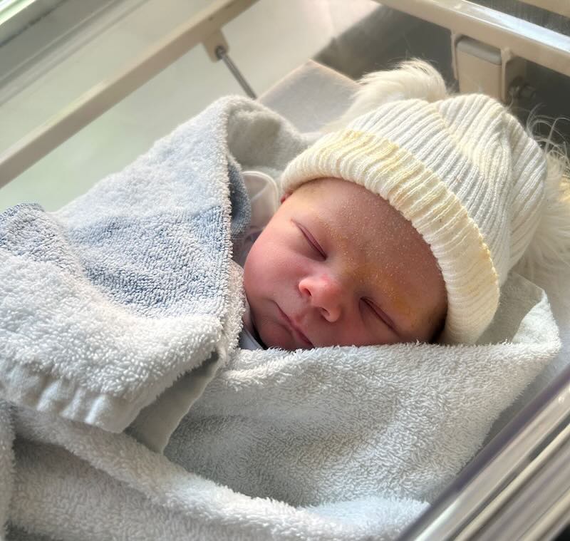 Grandma Delivers Daughter’s Baby In The Back Seat Of Car And Then Saves His Life