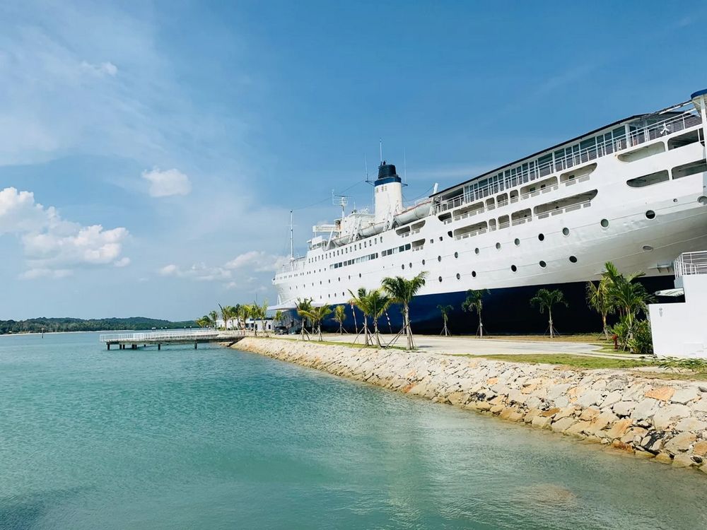 He Beached An Old Cruise Ship And Turned It Into $18 Million Beachfront Hotel With Love