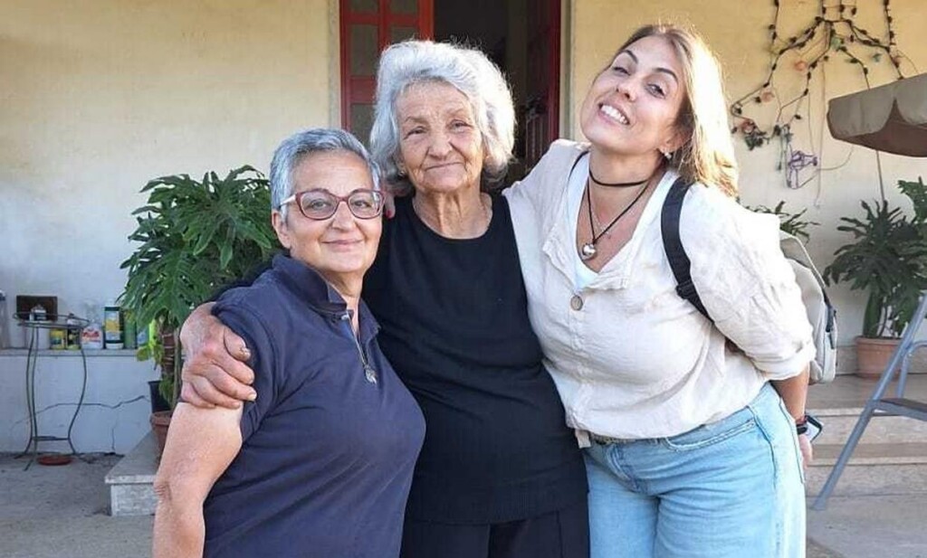 Young Woman Accidentally Booked An Airbnb That Turned Out To Be Her Father’s Childhood Home In Italy