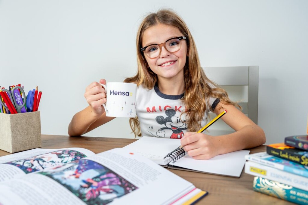 10-Year-Old Girl Invited To Join Mensa After Dyslexia Test Revealed She Has Top 1% Iq