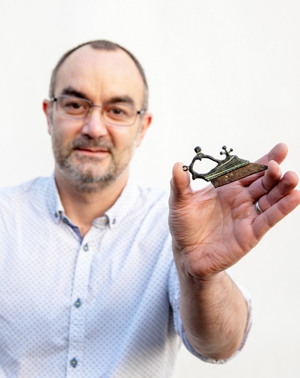 2,000 Year-Old Razor That Shaved Ancient Romans Is Unearthed And Up For Auction