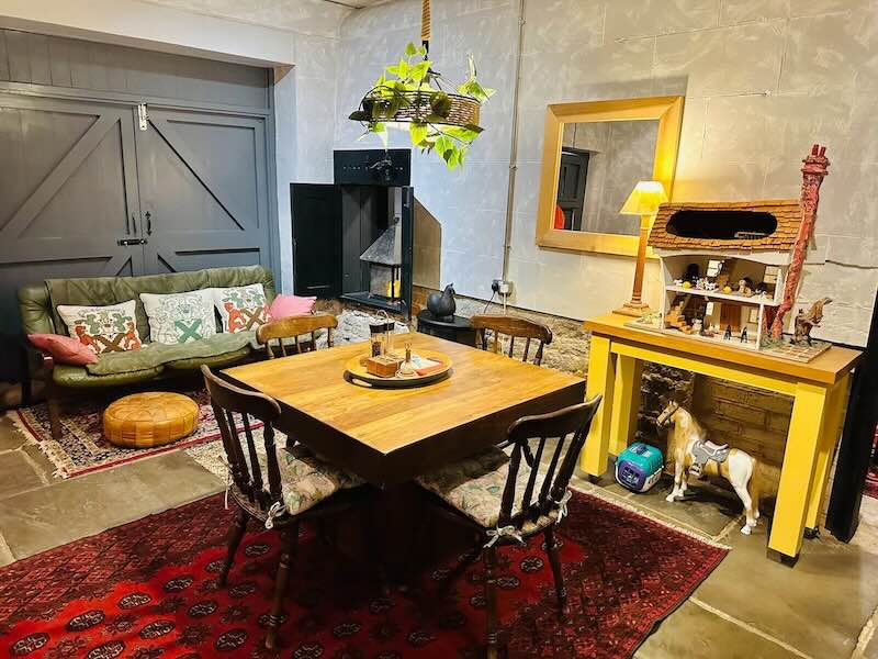 Airbnb Lets You Open Bedroom Door To Welcome In A Miniature Horse (Look)