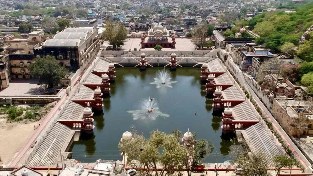 India's Beautiful and Historic Stepwells Restored to Working Order for ...