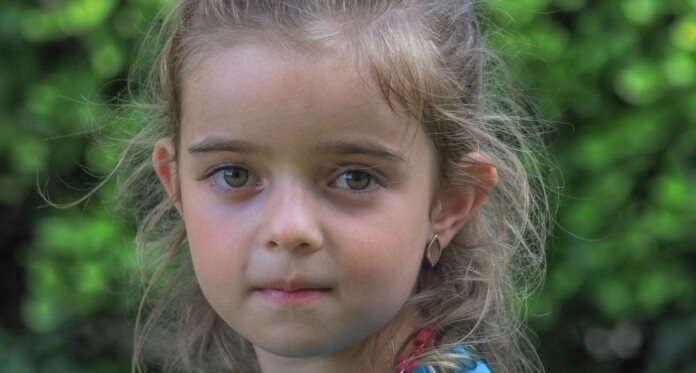 Wise natural girl smart child by Nicodemus Roger ebnRzMR78C0-unsplash