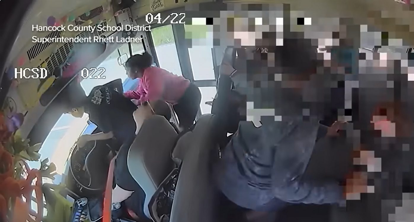 Not 1, Not 2, but 5 Students Jump into Lifesaving Action as School Bus Driver Loses Consciousness