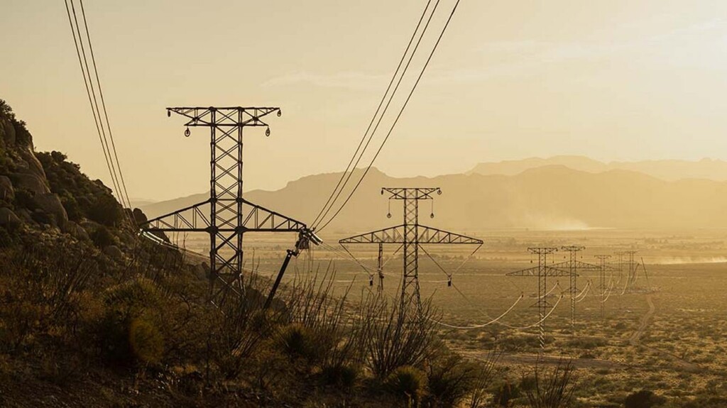 Worth Reading: USA’s Largest Renewable Project Comes Online with More Power Than the Hoover Dam