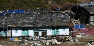 Rooftop Solar Gave Power to Pakistan When Fossil Fuels Failed– it’s Now Called a Boom